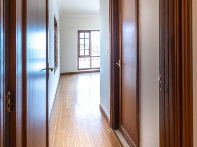 4 Bedroom 3500 Sq.Ft. Apartment in Halasuru Bangalore Listing ID: #10417