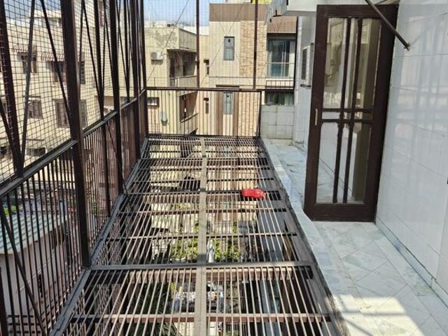 4 Bedroom 361 Sq.Yd. Builder Floor in Model Town 3 Delhi Listing ID: #10022