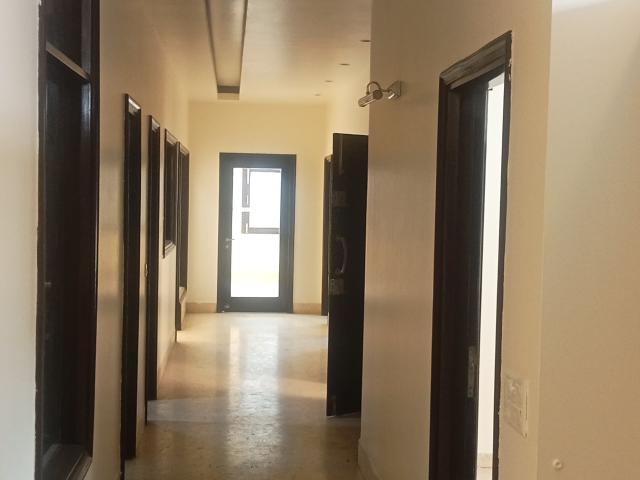 4 Bedroom 4100 Sq.Ft. Builder Floor in Safdarjung Development Area Delhi Listing ID: #9921