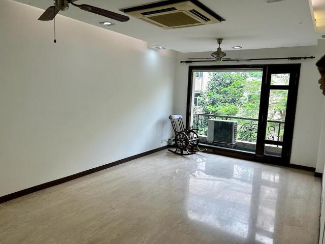 4 Bedroom 425 Sq.Yd. Builder Floor in Gulmohar Park Delhi Listing ID: #9522