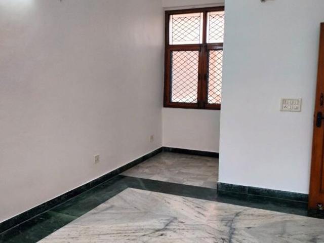 4 Bedroom 450 Sq.Yd. Builder Floor in Hauz Khas Delhi Listing ID: #10284