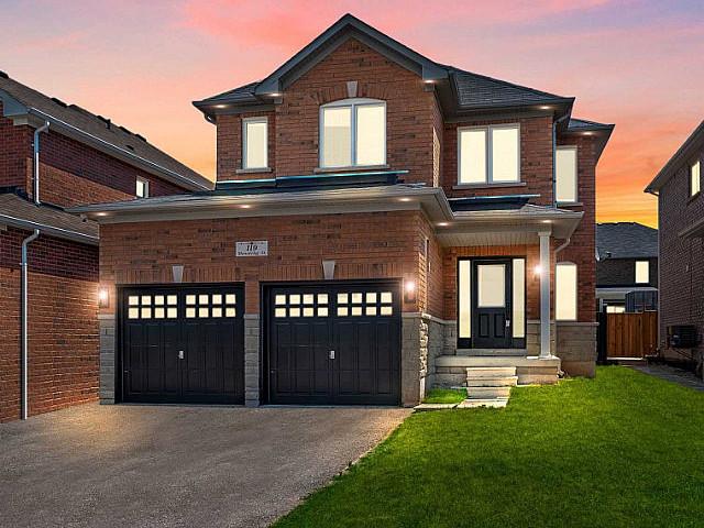 4 Bedroom 4 Bths Located At Mapleview E/sun King/monarchy