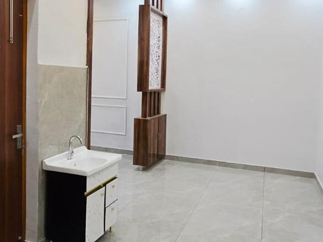 4 Bedroom 500 Sq.Yd. Builder Floor in Greater Kailash I Delhi Listing ID: #9420