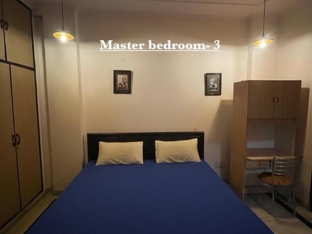 4 Bedroom 500 Sq.Yd. Builder Floor in Safdarjung Enclave Delhi Listing ID: #9526