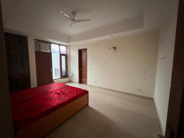 4 Bedroom 6100 Sq.Ft. Builder Floor in Safdarjung Enclave Delhi Listing ID: #10290