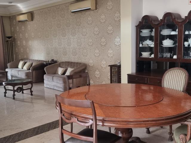 4 Bedroom 800 Sq.Yd. Builder Floor in Panchsheel Park Delhi Listing ID: #9493