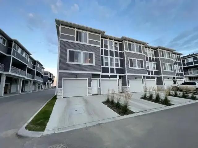 4 Bedroom Condo Chestermere AB 104470799