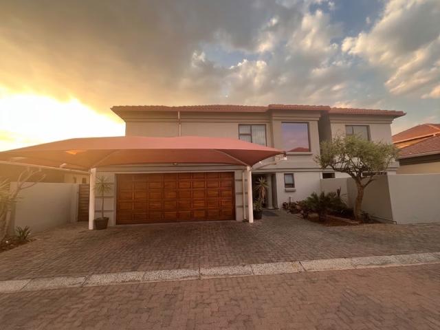 4 Bedroom Cluster To Let in Glen Marais