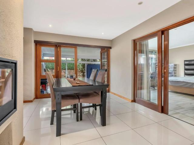 4 Bedroom Cluster For Sale in Sundowner