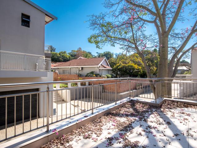 4 Bedroom Cluster in Waterkloof Park