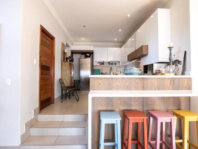 4 Bedroom Cluster in Waterkloof Park