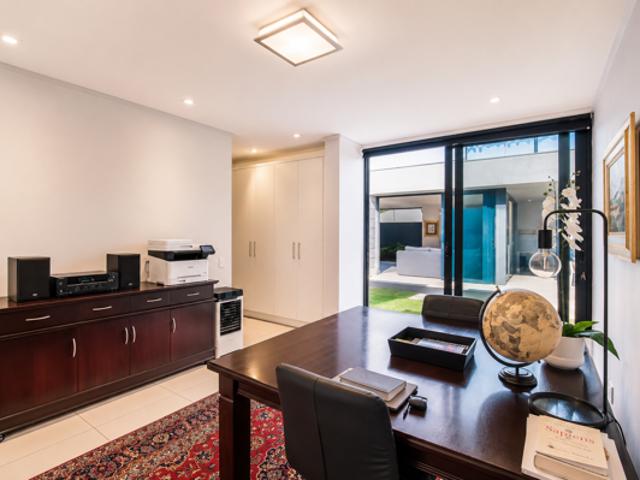 4 Bedroom Cluster in Waterkloof Ridge