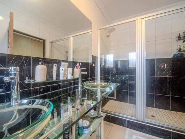 4 Bedroom Cluster in Bedfordview