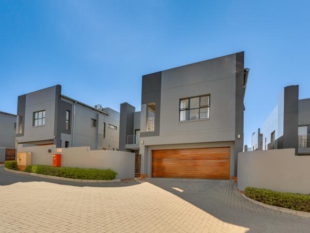 4 Bedroom Cluster in Bryanston