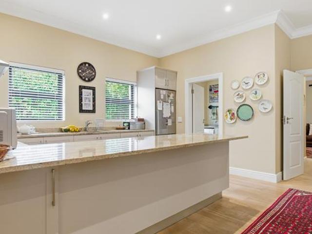 4 Bedroom Cluster in Constantia