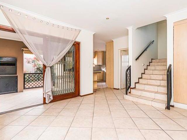 4 Bedroom Cluster in Noordheuwel