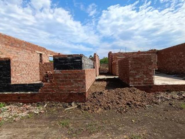 4 Bedroom Cluster in Palm Lakes Estate