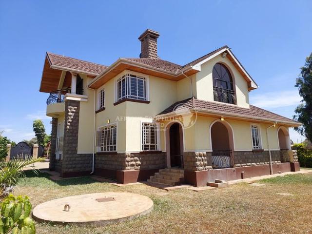 4 Bedroom All Ensuite Home on 1/4 Acre For Sale in Kenyatta Road, Nairobi Kenya