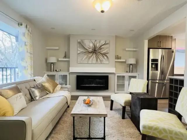 4 Bedroom Apartment Calgary AB 104180399