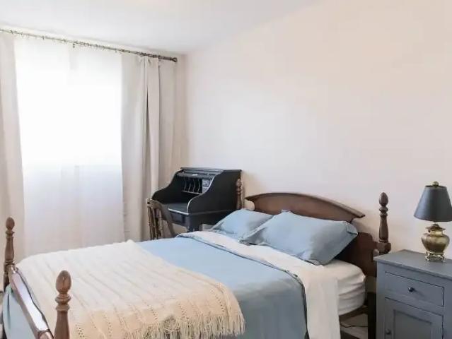4 Bedroom Apartment Calgary AB 104181044