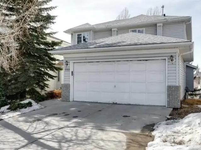 4 Bedroom Apartment Calgary AB 104182310