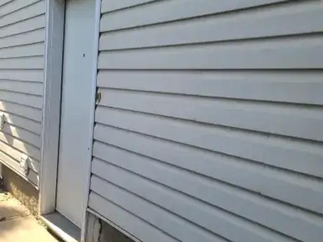 4 Bedroom Apartment Calgary AB 104864376