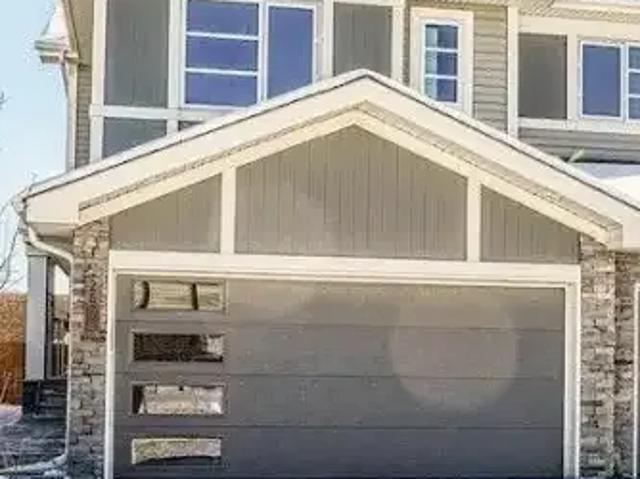 4 Bedroom Apartment Edmonton AB 102204094