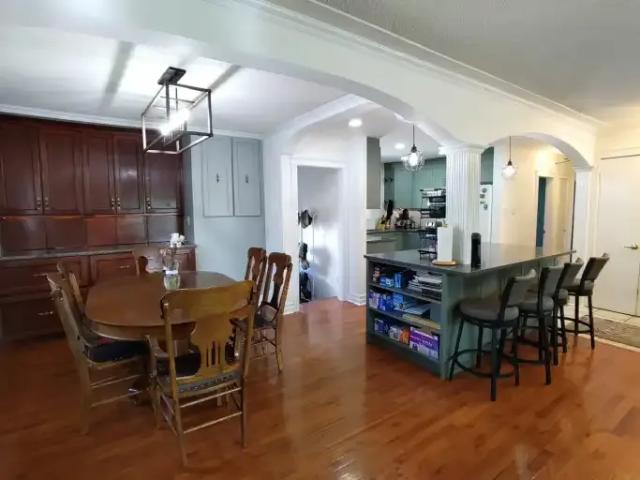 4 Bedroom Apartment Edmonton AB 103338312