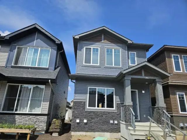 4 Bedroom Apartment Edmonton AB 105023145