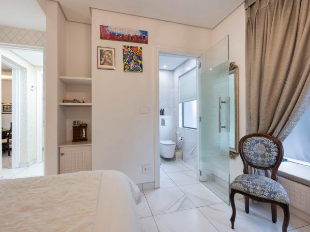 4 Bedroom Apartment / Flat For Sale in Morningside