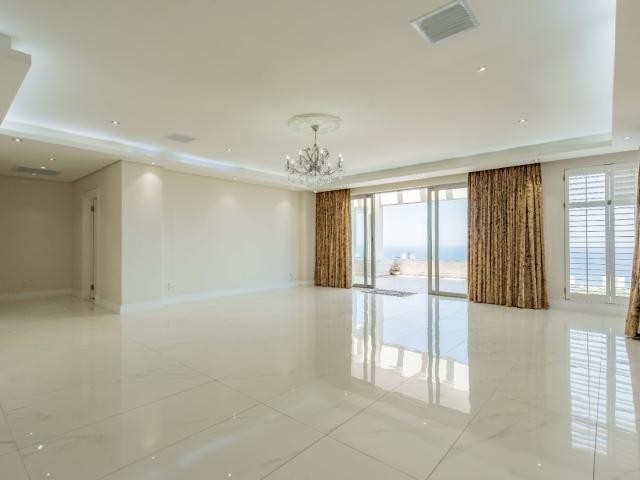 4 Bedroom Apartment / Flat For Sale in Umhlanga Ridge