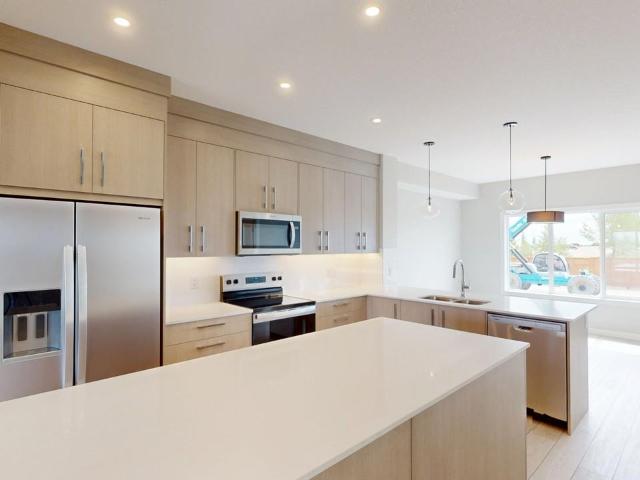 4 Bedroom Apartment for Rent at 8749 Huxbury Dr Ne, Calgary, AB T2A 5Z9 Forest Heights