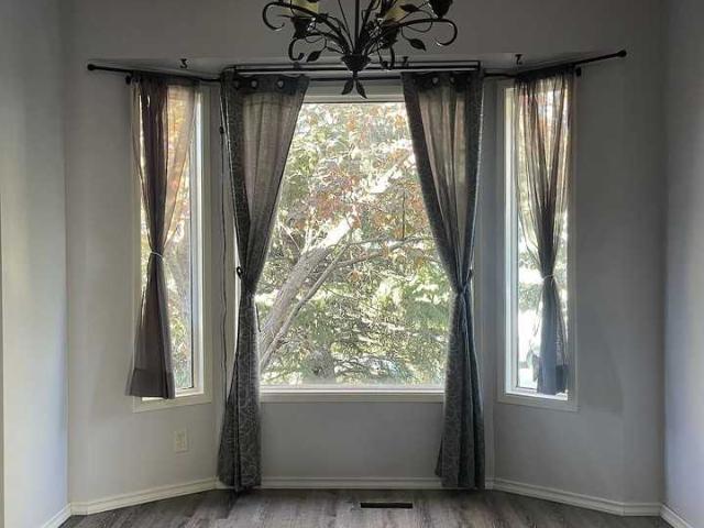 4 Bedroom Apartment for Rent at 87 Glengrove Close Sw, Calgary, AB T3E 6R6 Glenbrook
