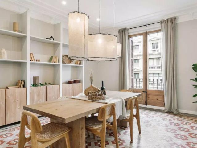 4 bedroom apartment for rent in Ciutat Vella