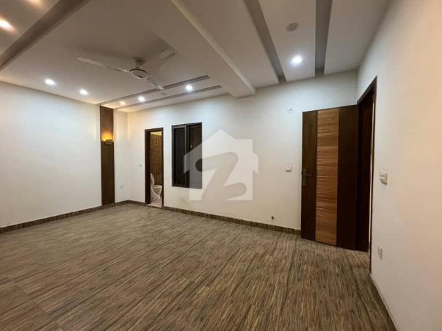 4 Bedroom Apartment For Rent In Faisal Town Markaz Block A