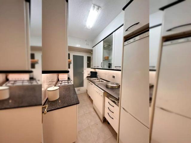 4 bedroom apartment for rent in la Nova Esquerra de l'Eixample, bills included