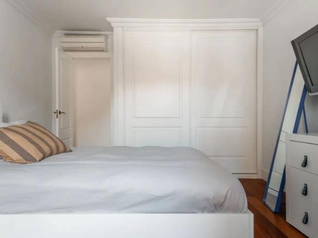 4 bedroom apartment for rent in Sol, bills included