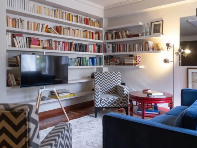 4 bedroom apartment for rent in Trafalgar, bills included
