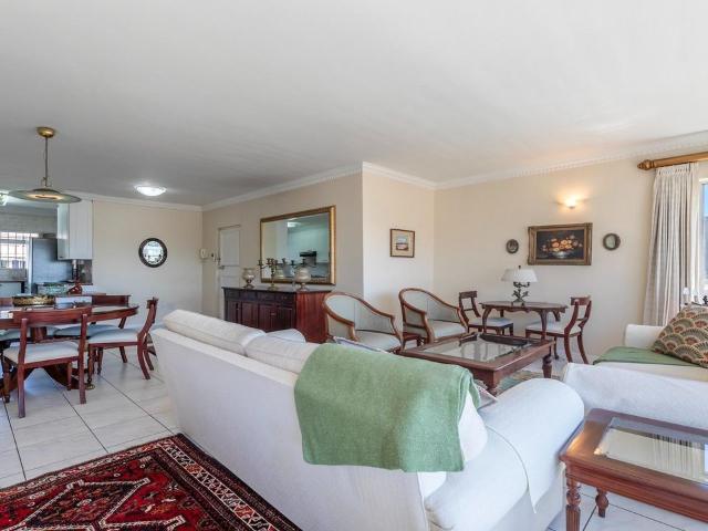 4 Bedroom Apartment For Sale in Sea Point