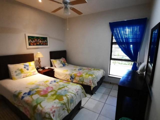 4 Bedroom apartment for sale in Shelly Beach, Margate