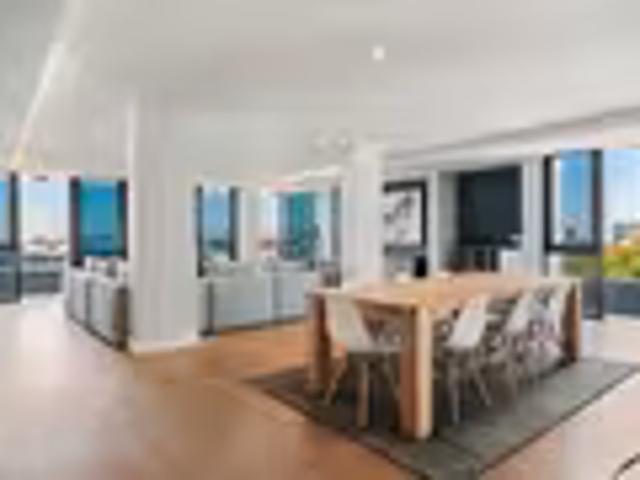 4 Bedroom Apartment Green Po Green Po 103682793