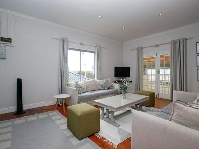 4 Bedroom Apartment in Muizenberg