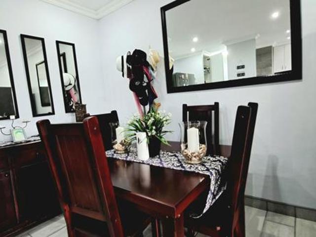 4 Bedroom Apartment in Manaba Beach
