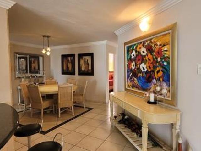 4 Bedroom Apartment in Manaba Beach