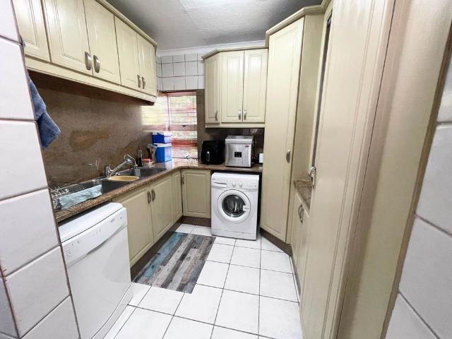 4 Bedroom Apartment in Meer En See