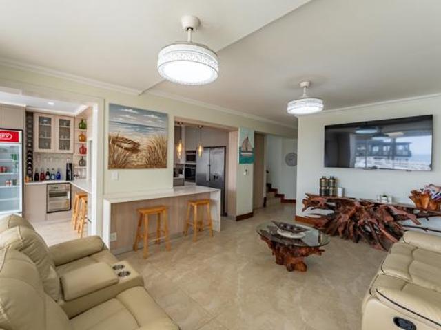 4 Bedroom Apartment in Ballito Central
