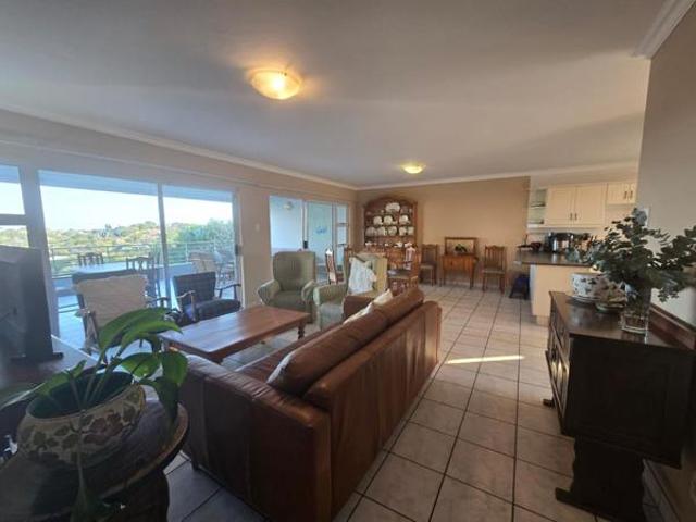 4 Bedroom Apartment in Beverley Hills Estate