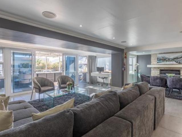 4 Bedroom Apartment in Camps Bay