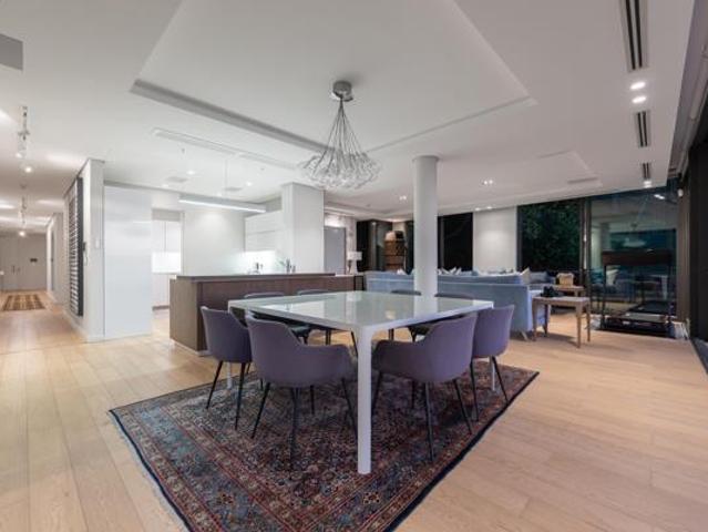 4 Bedroom Apartment in Clifton