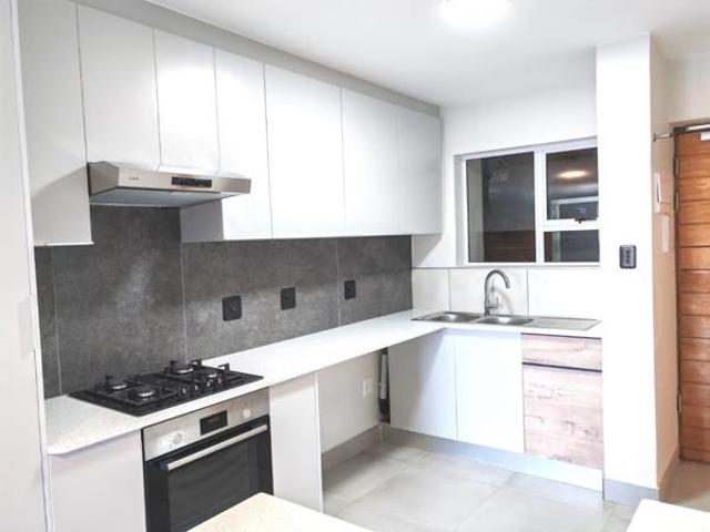 4 Bedroom Apartment in Dormehlsdrift